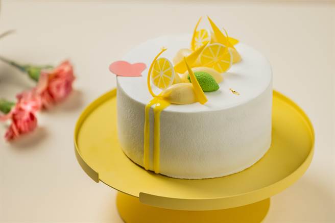 「蕾梦小清新优格蛋糕」6吋1450元，4月30日前早鸟预购可享9折优惠。（国宾大饭店提供）
