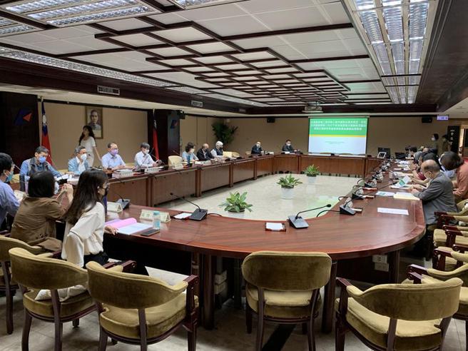 经济部贸易调查委员会(贸调会)17日召开第101次委员会议。（图／经济部提供）