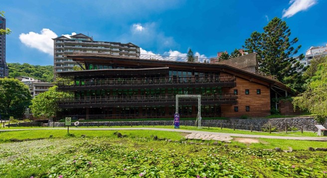 世界级绿建筑新北投图书馆。(图/业者提供)