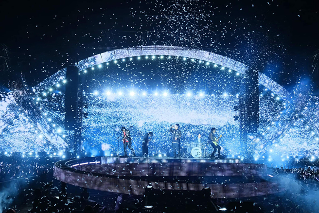 演唱會Live表演無法重來，演唱會攝影師翁偉中盡全力捕捉瞬間，重現當下氣氛，把瞬間變永恆。(圖片提供/五月天/相信音樂，攝影/翁偉中)
