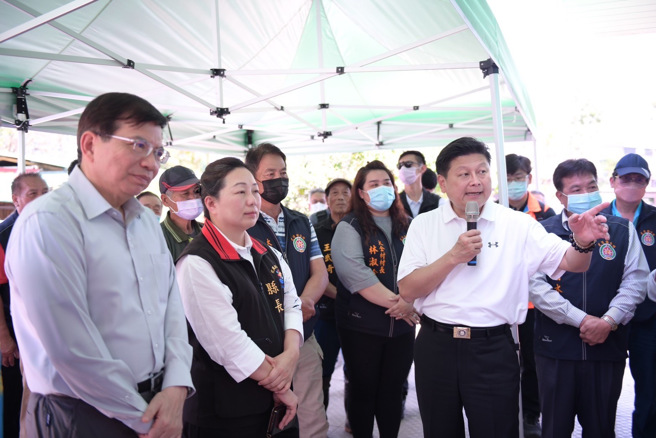 立委傅昆萁今特请立法院交通委员会「考察花莲地区交通建设及震灾復建进度」，获得13项重大交通建设经费全由中央补助承诺。(戴志扬翻摄)