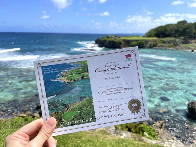 在12洞果岭挑战成功后俱乐部将颁发证书。（何书青摄）