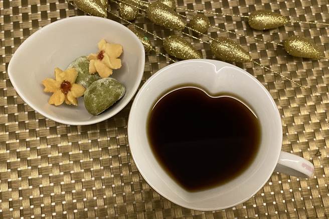 很多咖啡族每天从1杯香醇的咖啡开始，却不知喝咖啡有最适当时间，广大咖啡族您喝对了吗？（陈淑芬摄）