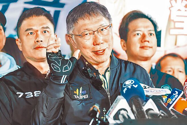 台北市议员王世坚预言，民眾党主席柯文哲将会在9月做出重大决定，促成蓝白合。（图／本报系资料照）