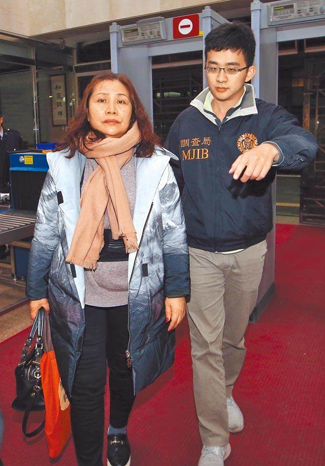 花莲张玉真（左）家族8人，涉嫌佯装罹患精神疾病向保险公司诈领医疗保险金高达6000万元。（本报资料照片）