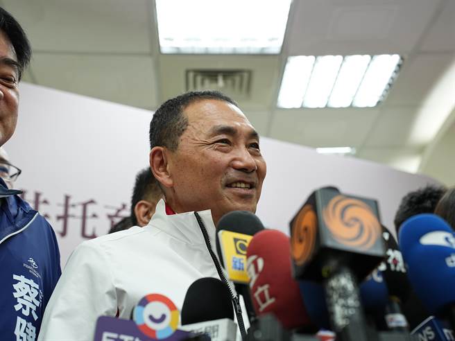 新北市长侯友宜预计明(19日)率领市府团队，前往新加坡展开访问之旅，外访行程将聚焦在产经与青年议题。（黄敬文摄）