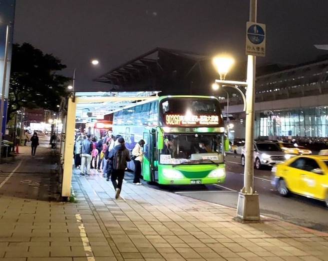 为从结构上解决国道客运人力缺乏的问题，台北市区监理所22日将举办徵才活动。（蔡适应服务处提供／张志康基隆传真）