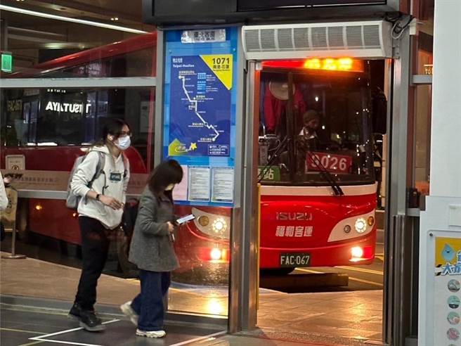 为从结构上解决国道客运人力缺乏的问题，台北市区监理所22日将举办徵才活动。（蔡适应服务处提供／张志康基隆传真）