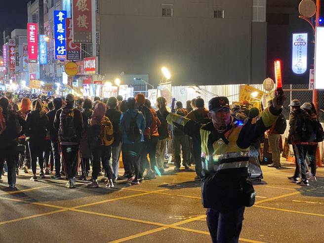 大甲妈将于21日深夜起驾，展开9天8夜的遶境之旅，今年疫情趋缓，预计将涌入大批香客。（警方提供／陈淑娥台中传真）