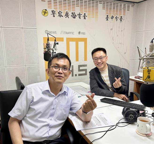 大甲警分局长谢建国呼吁信眾搭乘大眾运输拜妈祖，千里顺风不塞车。（警方提供／陈淑娥台中传真）