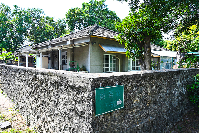 樂群村是岡山18座眷村唯二保留下的眷村之一，高雄市政府文化局將其登錄為文化資產「聚落建築群」，盼留下生活痕跡。(攝影/Carter)
