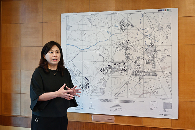 岡山眷村文化協會理事張允慧，娓娓道來岡山眷村的故事。(攝影/Carter)
