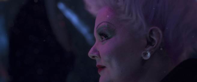 玛莉莎麦卡锡饰演海洋女巫乌苏拉根本如出一彻。（迪士尼提供）