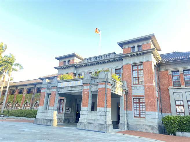 新竹市政府發出公告，該名教練於竹市各級學校將永不錄用，並解除該名教練的教練證照。（陳育賢攝）