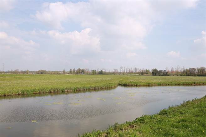 荷蘭的還地於河政策實例，讓河道還原開放、人與水共存。（雲林縣府提供）