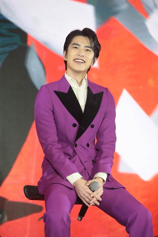 曾敬骅带着首次担纲男主角的戏剧来泰国宣传。（爱奇艺国际站提供）