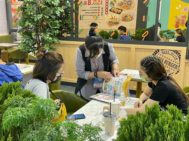「2023年高雄连锁加盟展」将于21日起一连3天在高雄展览馆登场，抢攻夏季创业商机。（柯宗纬翻摄）