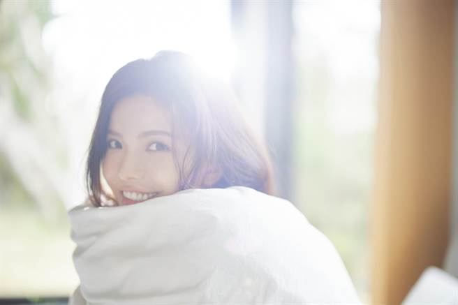 谢凯蒂透露国中时遭到霸凌。（时报文化提供）