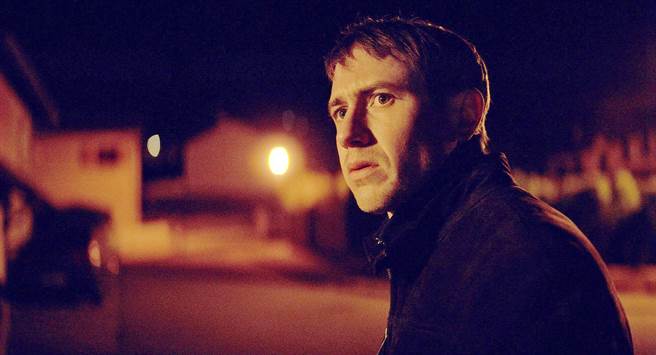 巴斯钦布雍演出《追凶12夜》，说服力十足获法媒盛讚「神级演员」。（海鹏提供）