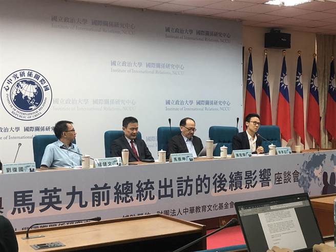 台大政治系副教授蔡季廷（右一）认为，中国的法律战越来越全面完备，与美国有越来越多法律上的解释竞争，「已非吴下阿蒙」。（朱绍圣摄）