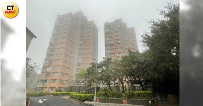 社区管委会争议多，名人最爱的淡水小坪顶「翠山居」，近来也传出管委会、主委闹双胞，主管机关正介入厘清。（图／陆运陞摄）