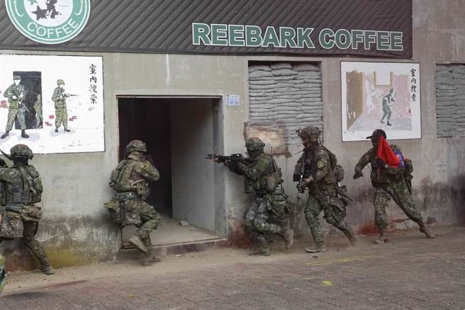 图为国军进行城镇战演练。（中时资料照，黄子明摄）