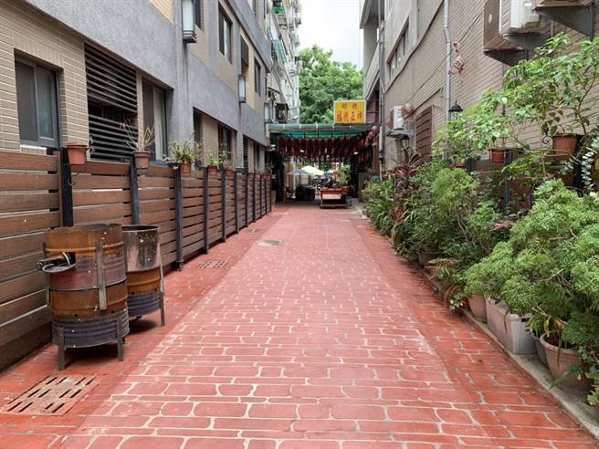 太原四街17巷施工后平整兼具美观、安全。（台中市水利局提供）