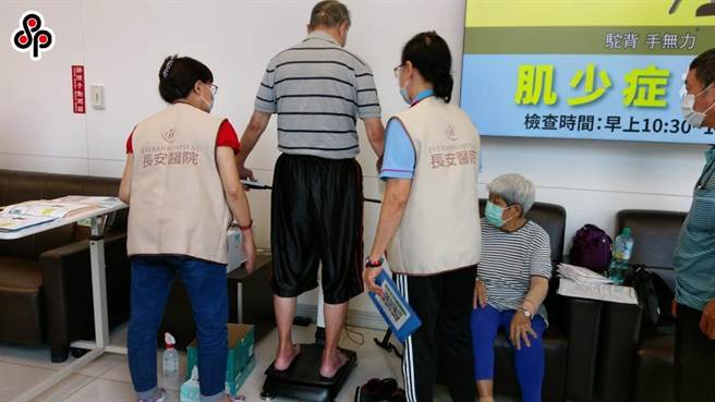 根据国民健康署统计，截至2022年底，台湾65岁以上男性患有肌少症的比例为23.6％，女性为18.6％。肌少症除了会影响日常生活功能，也和糖尿病为双向关系，一旦肌肉量不足，容易导致糖尿病的恶化。（本报资料照片）