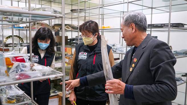 新北市經發局在市政會議上以「新北出招 經益求精」為主題進行專題報告，說明未來產業經濟願景。（新北市經發局提供）