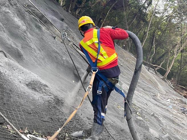 北横大曼段抢修，5月白天每2小时通行15分钟。(一工处提供／吕筱蝉桃园传真)
