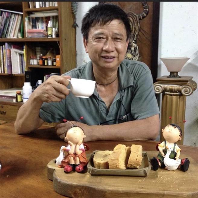 许兴炉擅长工艺与厨艺，透过园艺工坊空间与其他馨生人彼此疗癒。（犯保协会提供／邱立雅竹县传真）