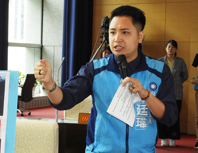 國民黨台中市議員羅廷瑋原本傳出要登記投入台中立委第六選區選舉，卻未前往市黨部登記。（資料照片／陳世宗攝）