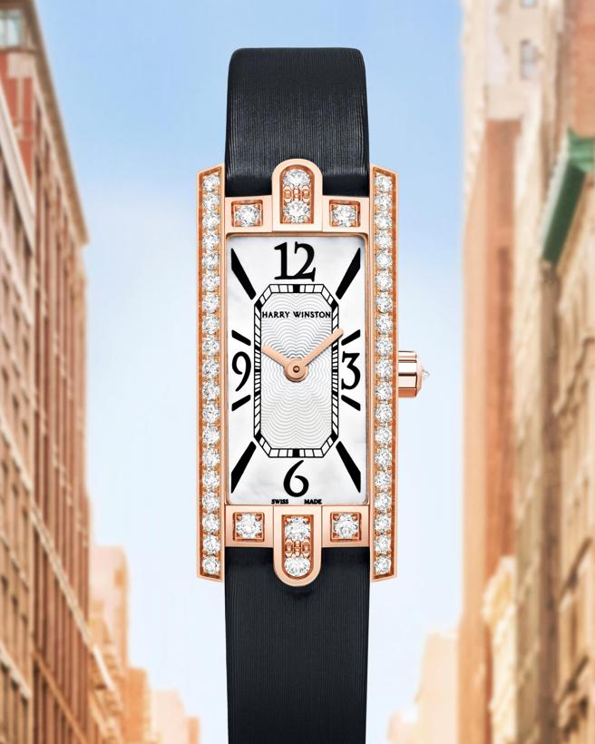 海瑞温斯顿第五大道Avenue C系列迷你尺寸钻表，充满纽约风情。（Harry Winston提供）