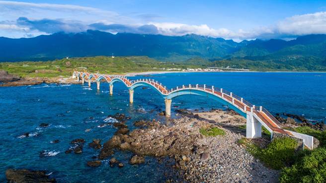 台东夏季线上旅展即日起开放报名，图为三仙台。(台东县政府提供／蔡旻妤台东传真)