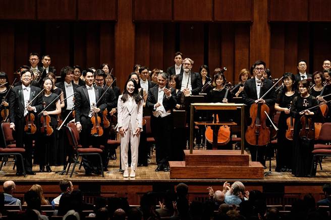 国家交响乐团首赴美国东岸的第一场音乐会，在美东时间19日晚间8点于美国华盛顿甘迺迪表演艺术中心登场，作曲家陈可嘉的《潮生潮落》世界首演。（国家交响乐团提供）