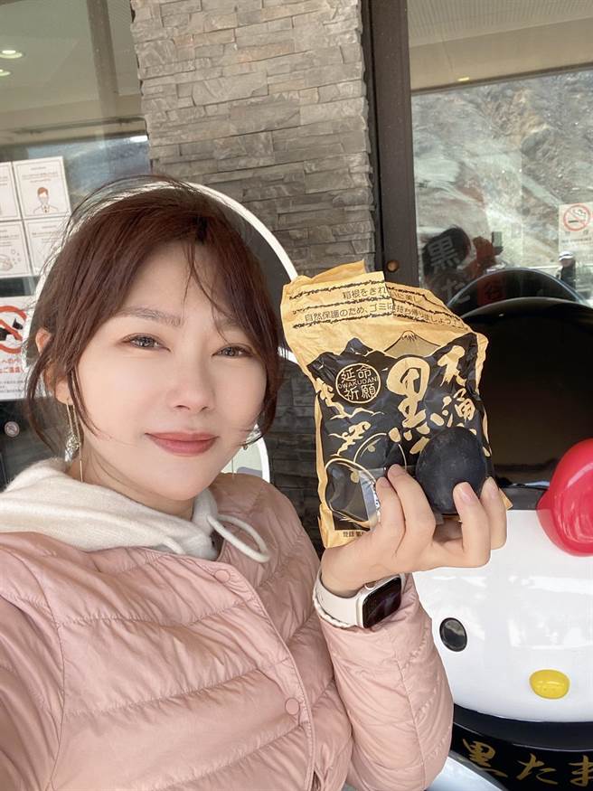 洪淑芬認為最好的放鬆方式就是出國旅遊。（洪淑芬提供）