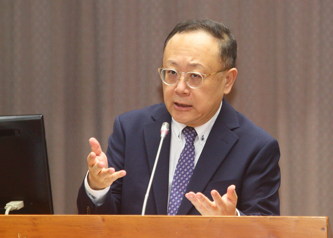 立法院教育及文化委员会20日审查「文创法」修正草案，文化部长史哲（图）。（张铠乙摄）