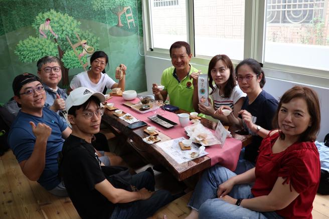 农业局张清荣局长表示，期盼国内更多企业主可共同支持台湾农村发展，为优良的农产品投入更多资源与关注。(高雄市农业局提供)
