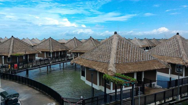 夏天海岛度假正是时候，入住五星饭店，少人成行，东南亚行程$20,000有找。（图／长汎假期提供）