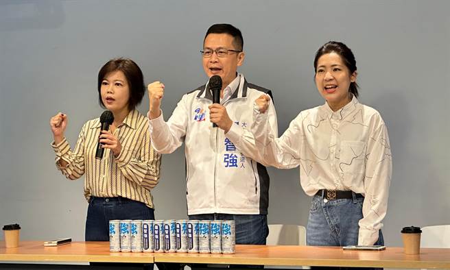 投入国民党内立委初选的徐巧芯（右）、罗智强（中）、游淑慧（左），21日一同举行记者会，宣布成立「制度改革联合」，首个政见就是制定「妨害司法公正罪」打击司法关说。（丁上程摄）