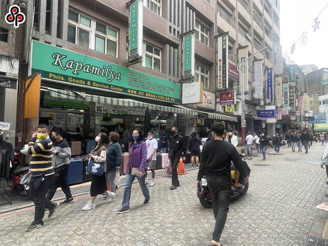 立法院今天三读通过就业服务法第58条修正规定，未来移工行踪不明时，产业雇主递补新移工的等待期由6个月缩短为3个月，家庭看护移工的雇主递补等待期由3个月缩短为1个月。（报系资料照）