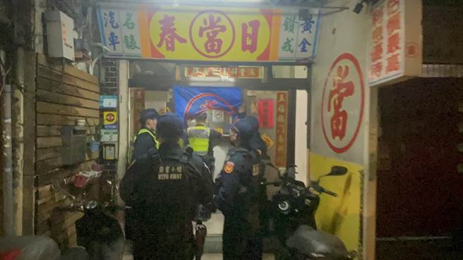 新北市警局昨晚执行扩大临检。（警方提供）