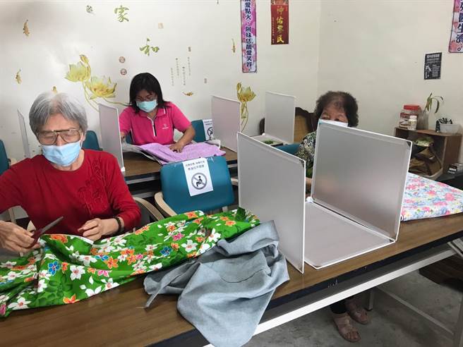 苗栗县政府全力争取客委会补助成立社区伯公照护站。（苗栗县政府提供／谢明俊苗栗传真）