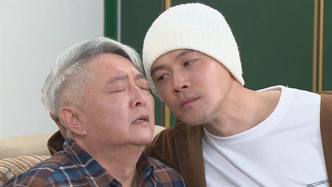 黄文星饰演的李俊杰黑化，让对手李国超大讚演技爆棚。（民视提供）