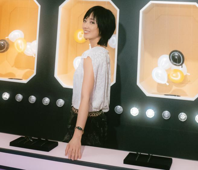 桂纶镁童心未泯，以既兴奋又紧张的心情参加Premiere Funfair嘉年华，十分符合魔羯座的个性。（CHANEL提供）