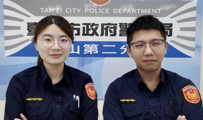 景美派出所警员余易展、陈立妍日前担服巡逻勤务时，意外查获窃盗通缉犯。（简铭柱翻摄）