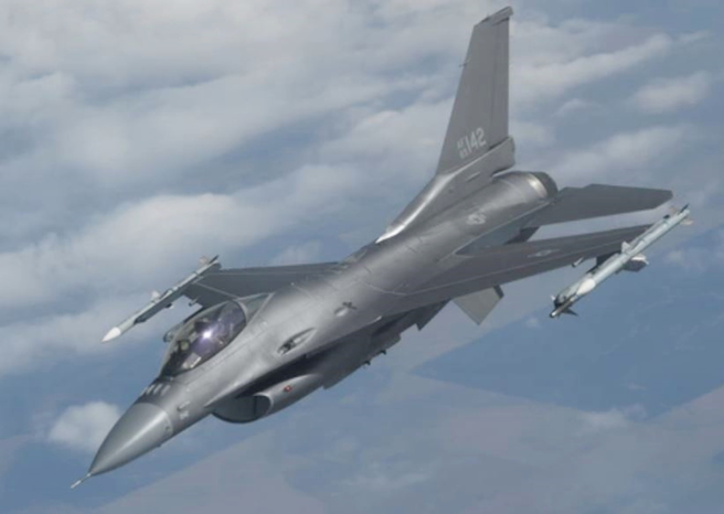 F-16战机在奥克拉荷马州上空飞行的资料照。（五角大厦国防视觉资讯发布服务单位/DVIDS）