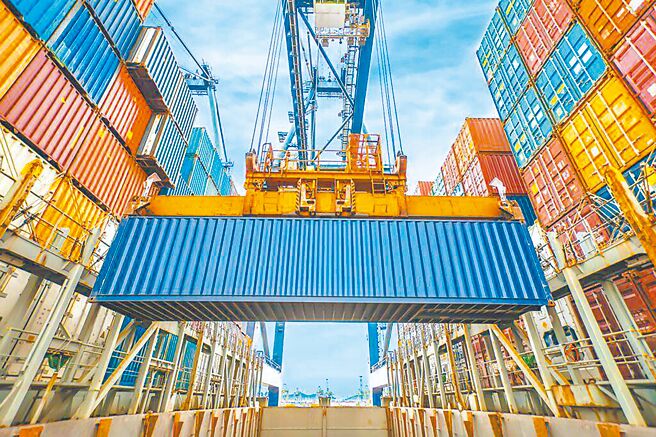 中國商務部今天公告，台灣產的進口聚碳酸酯傾銷成立，明天起實施臨時反傾銷措施。（圖／行政院提供）