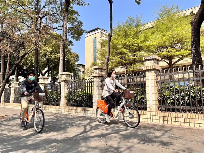高雄再投入90辆YouBike2.0E电动辅助自行车。（翻摄照片／高雄洪靖宜传真）