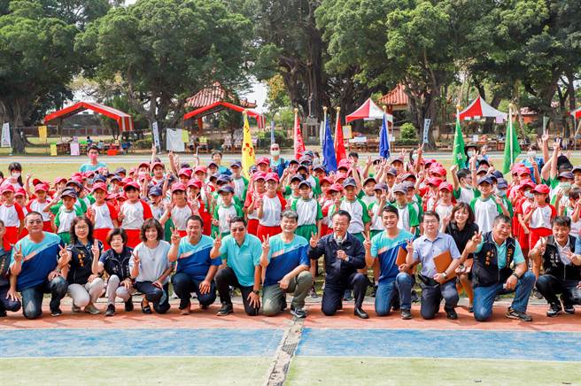 嘉义县义竹国小创校108周年，今举办园游会暨社区健康促进运动会活动。（嘉义县政府提供∕吕妍庭嘉义传真）